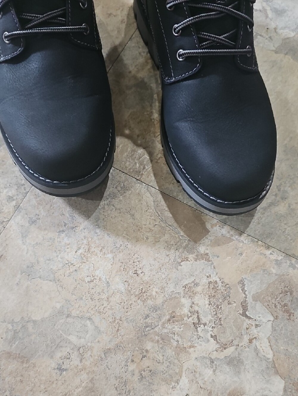Levi's Black Men's Lace-Up Work Boots - Picture 2 of 10
